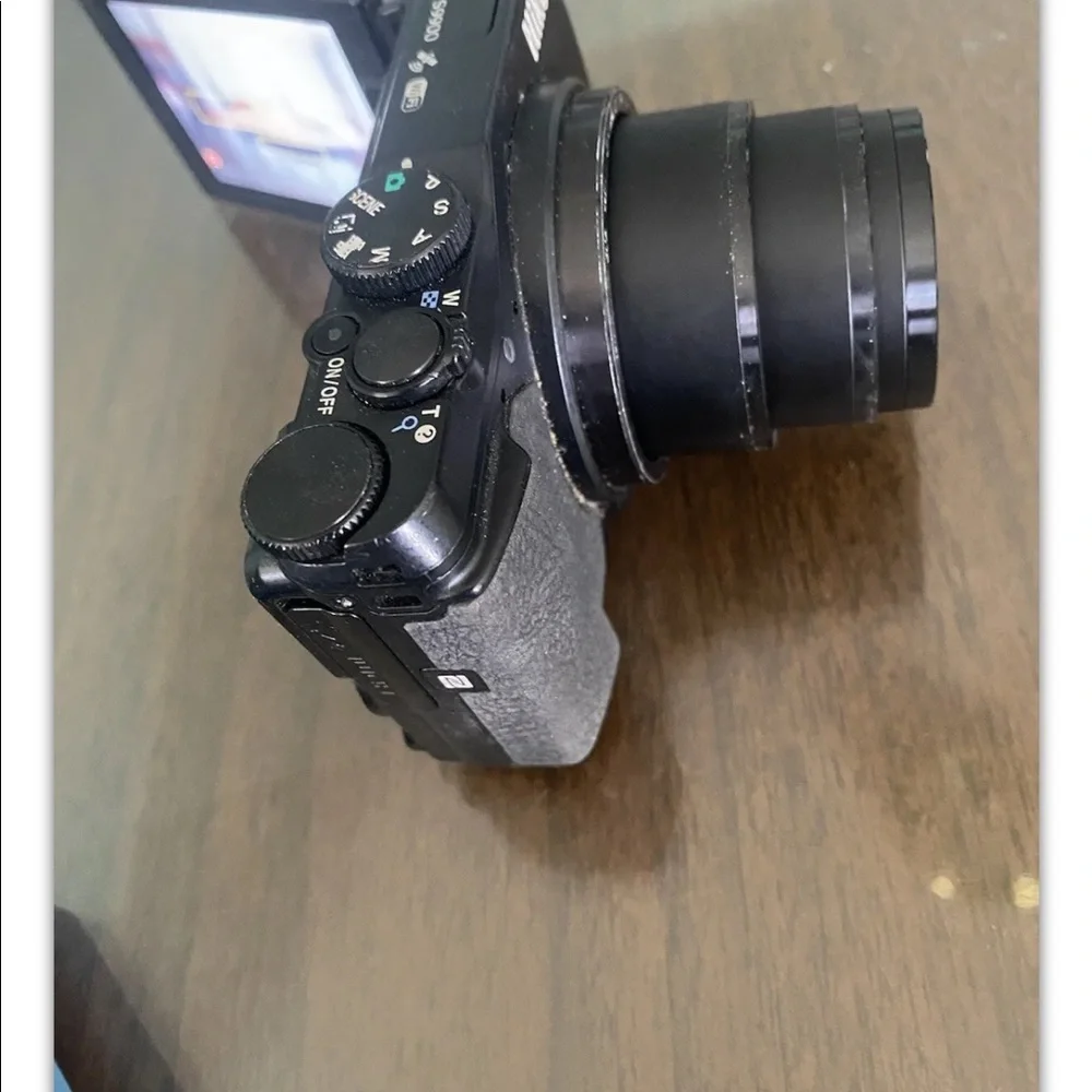 Nikon cool pix s9900 black Wi-Fi digital camera in great working condition